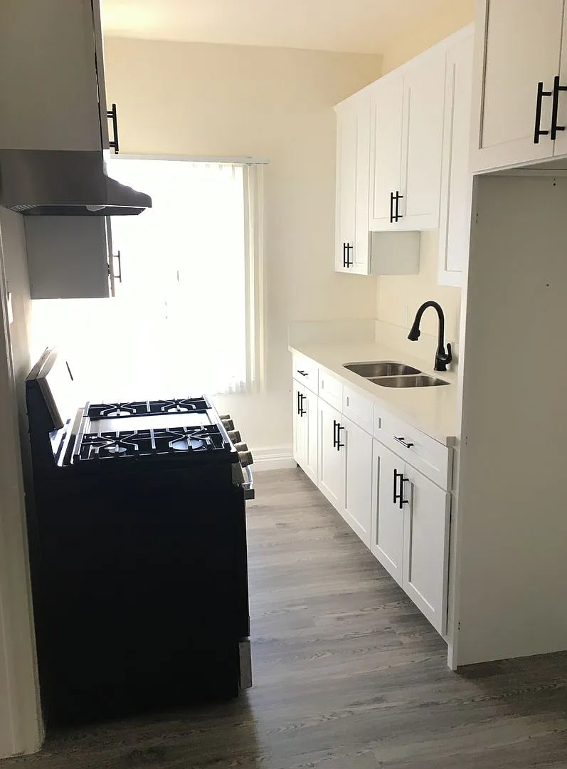 5233 Monte Vista Street — Photo 3