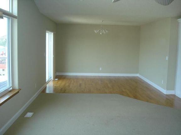 5th image of 76 Helen Ave