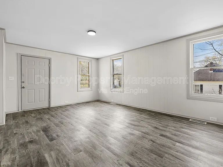 1601 Arlington Ave — Photo 7