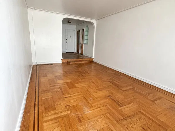2160 Bronx Park Park #3B, Bronx, NY 10462