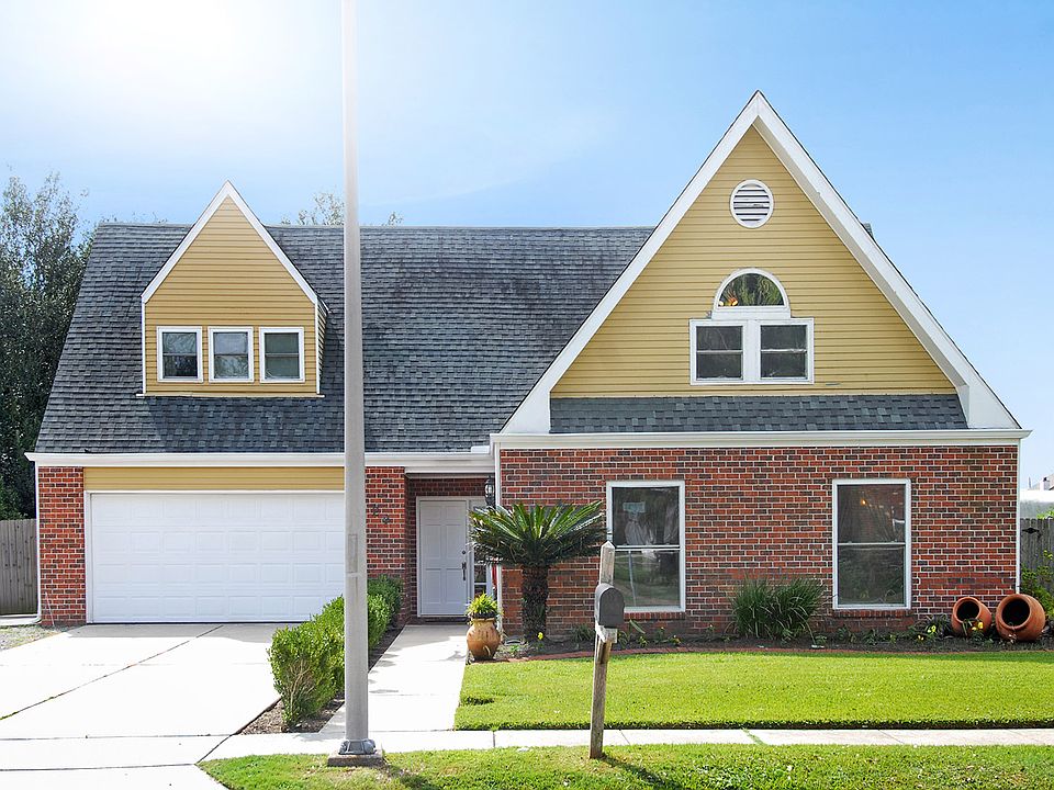 1st image of 29 Woodlake Blvd