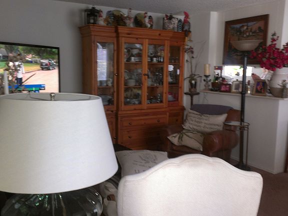 4th image of 136 11th St APT 2
