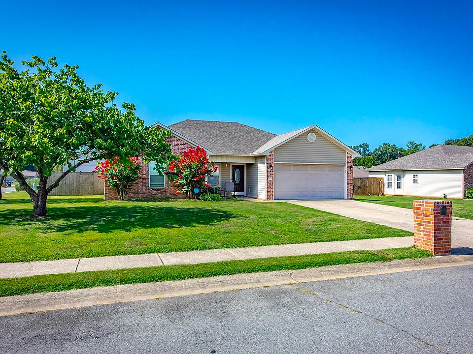 1st image of 19 Seminole Cir