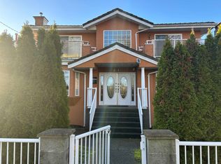 5510 Rumble St, Burnaby, BC V5J2C1
