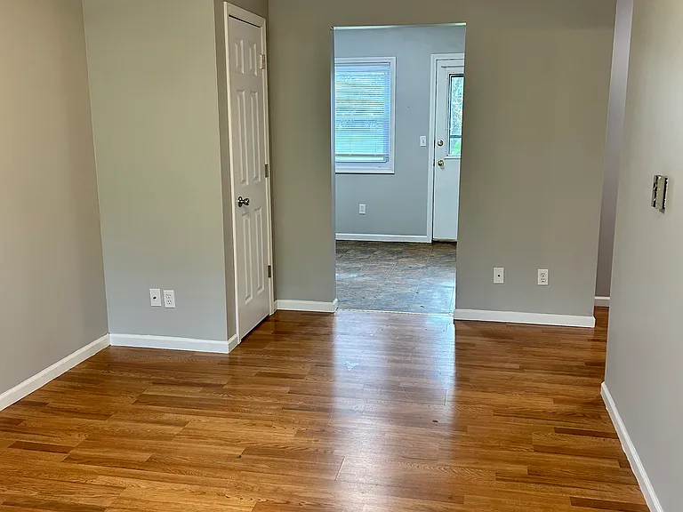 1000 Davis St #1 — Photo 8