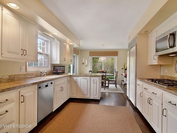 5th image of 839 Dryden Ln