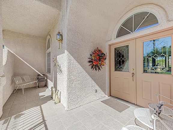 4th image of 5104 Thousand Palms Ln