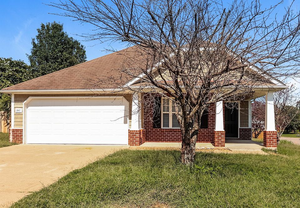 1st image of 2867 Park Knoll Dr