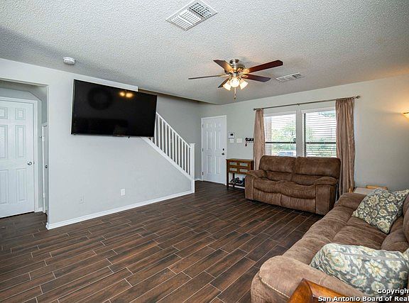 4th image of 7951 Cortland Oak