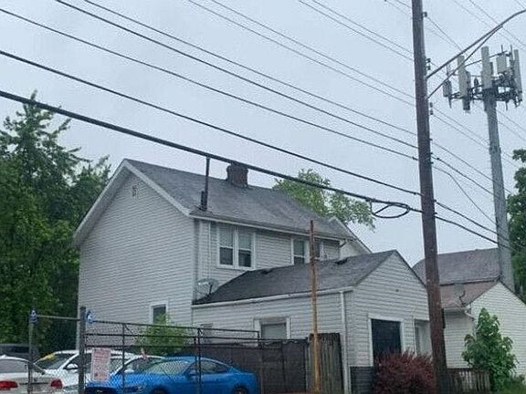 3rd image of 2594 Sullivant Ave