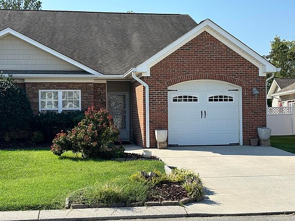 2nd image of 6259 Laramie Cir