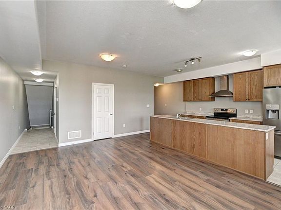 4th image of 102 Wheat Ln