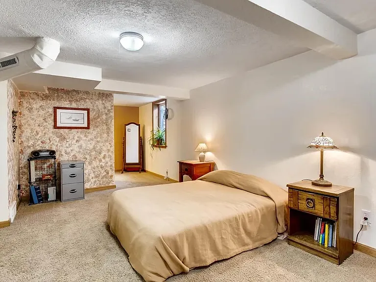 3010 N Leyden St — Photo 5