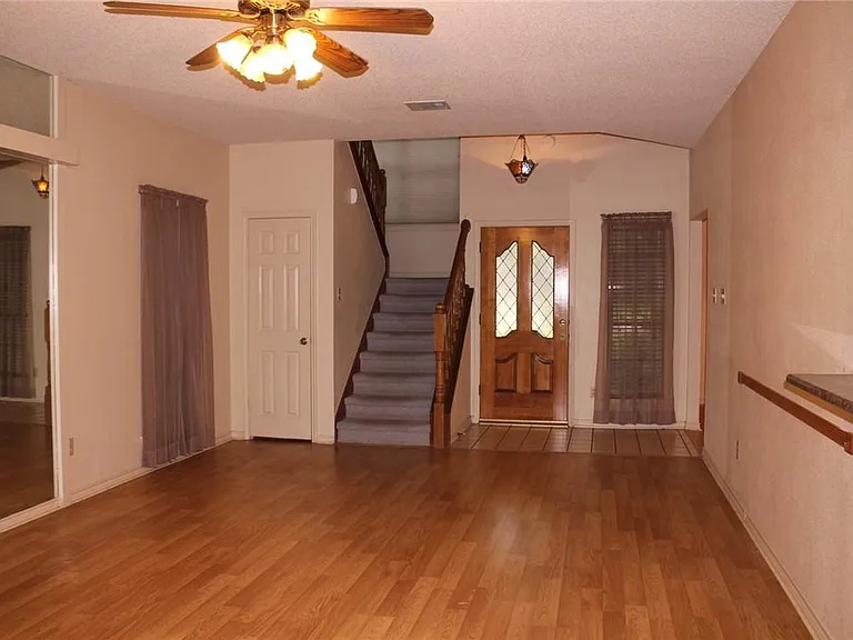 2141 Surrender Ave — Photo 14