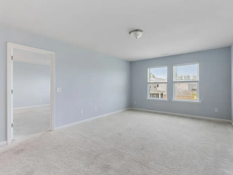 402 Carrara Dr — Photo 8