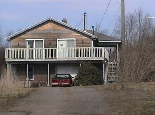 41 Pierce Rd, Saunderstown, RI 02874