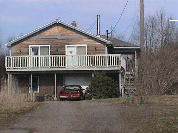 41 Pierce Rd, Saunderstown, RI 02874