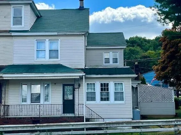 192 Front St, Mount Carmel, PA 17851