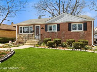 1014 Robinhood Ln, La Grange Park, IL