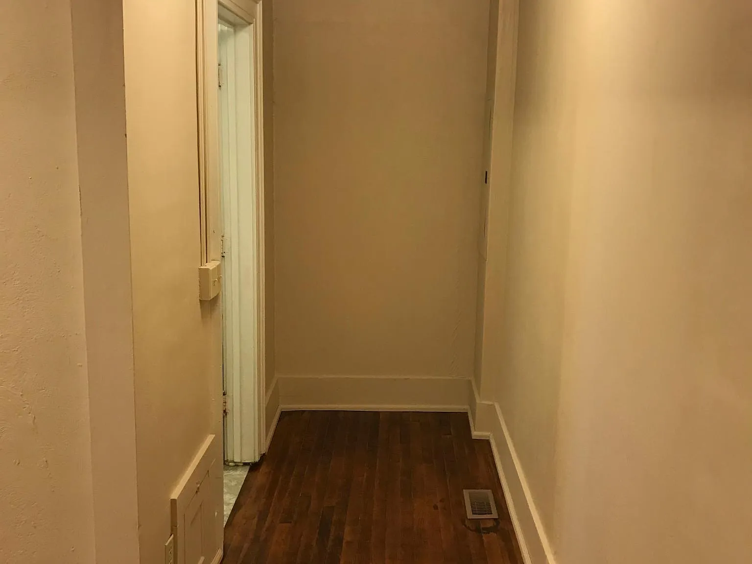 402 E Mcpherson Street — Photo 3