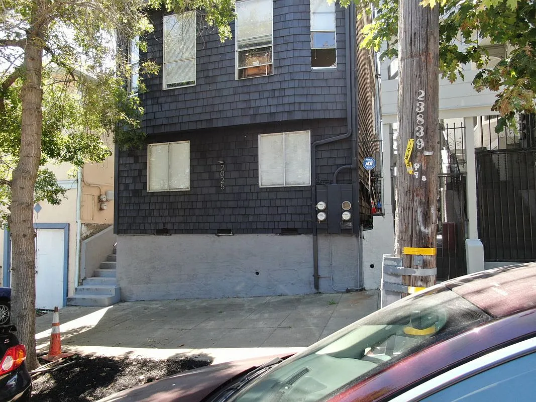 2 bed, 1.0 bath, 725 sqft, $2,295 — Photo 1