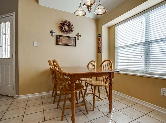 4th image of 7710 Westover Dr