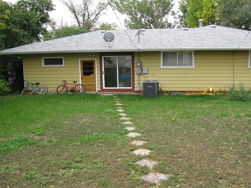 1st image of 612 4th Ave N