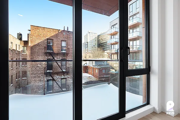 Rented by REZI | media 4