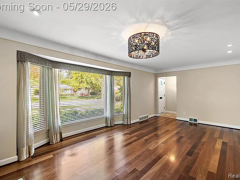 2546 Dorchester Rd — Photo 6