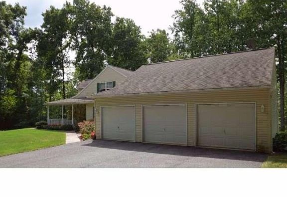 4th image of 13 Linda Ln