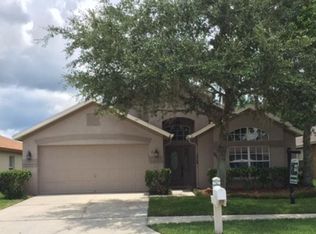 29340 Crossland Dr, Zephyrhills, FL 33543