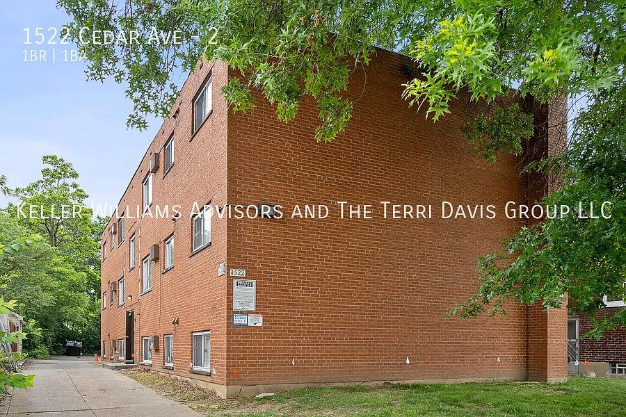 1522 Cedar Ave - 2 — Photo 2