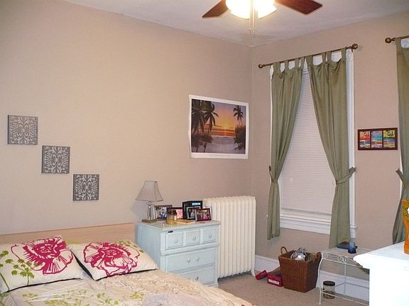 2nd image of 3017 Grove Ave