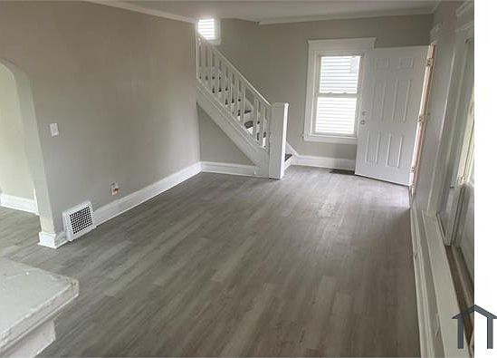 5th image of 4246 E 128th St