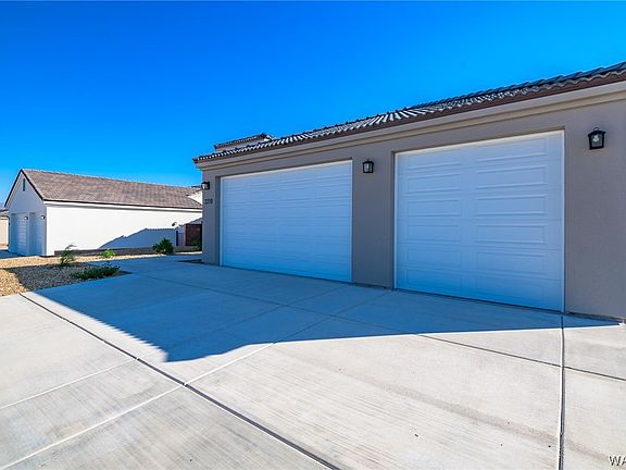 4th image of 2210 E Twins Drive