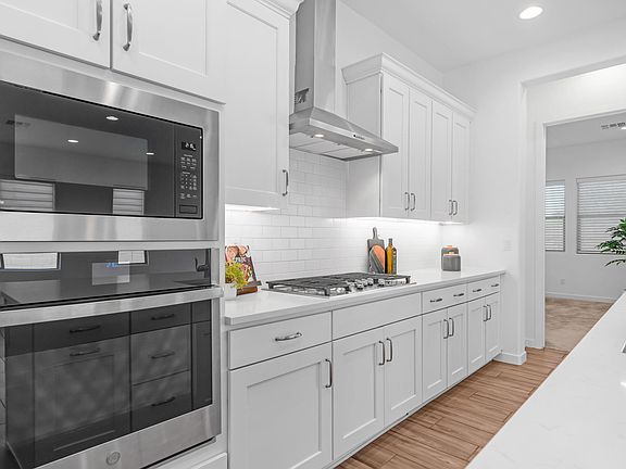 4th image of 8140 E JUNE Street