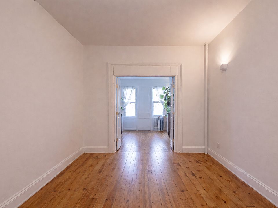 1st image of 40A Jewel St APT 2