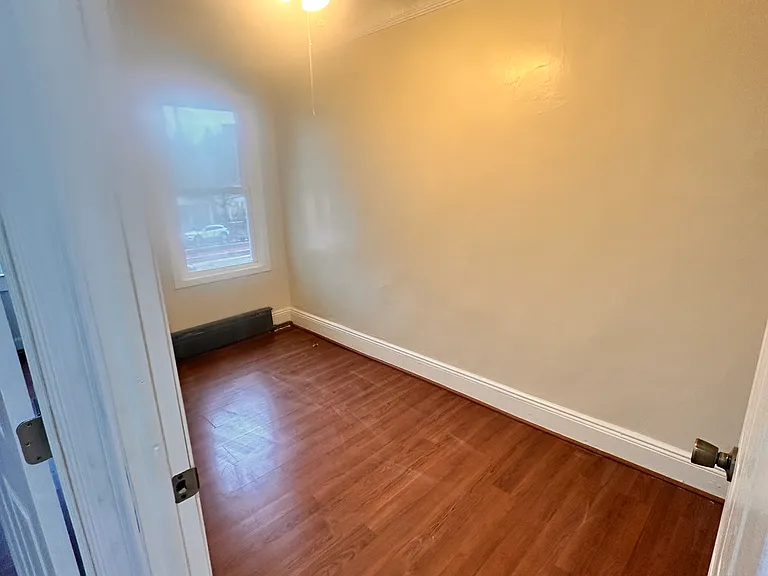 3222 Kings Hwy #1 — Photo 3