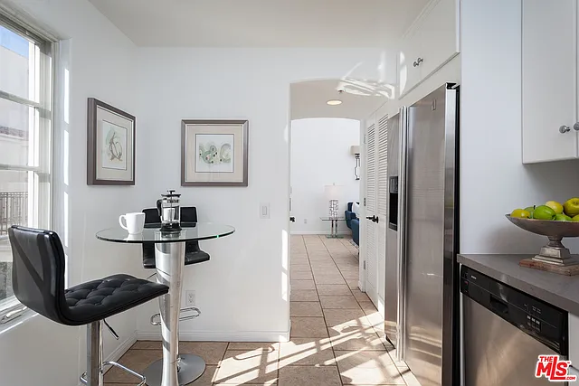 851 N San Vicente Blvd #308 — Photo 8