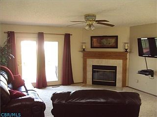 3rd image of 4361 Grays Market Dr