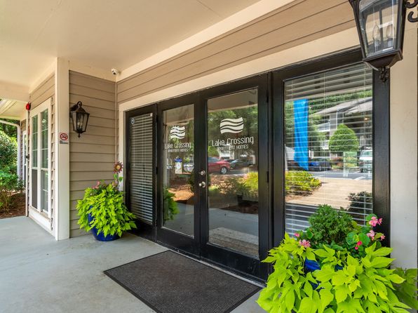 1325 Riverside Pkwy #813