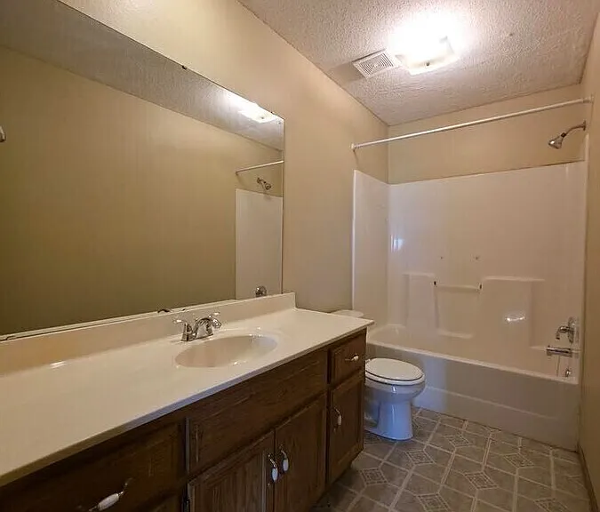 625 Willow Ln #A — Photo 9