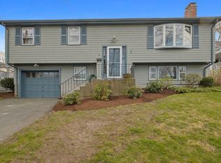 10 Harborview Dr, Hingham, MA 02043