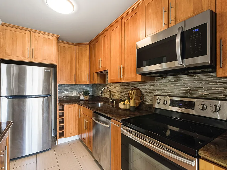 800 N Delaware St #303 — Photo 3
