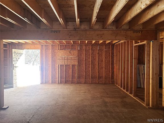 3rd image of 10750 Telegraph Rd