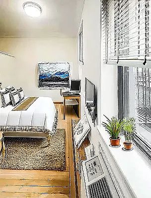 2nd image of 214 E 51st St APT 2B