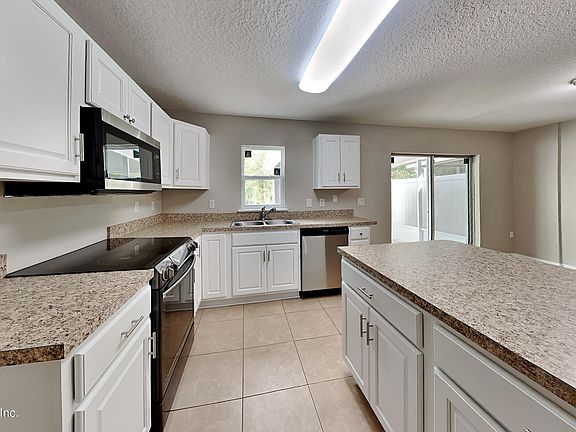 4th image of 11635 HICKORY OAK Drive
