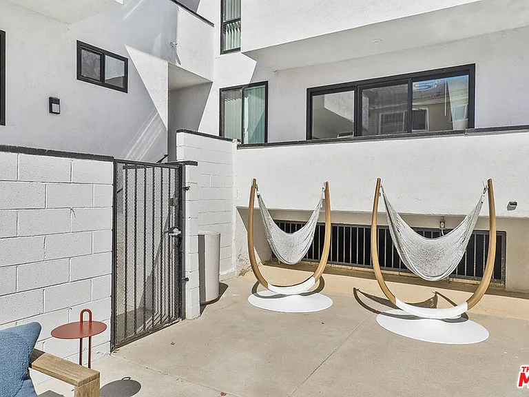 821 E 3rd St #209 — Photo 5