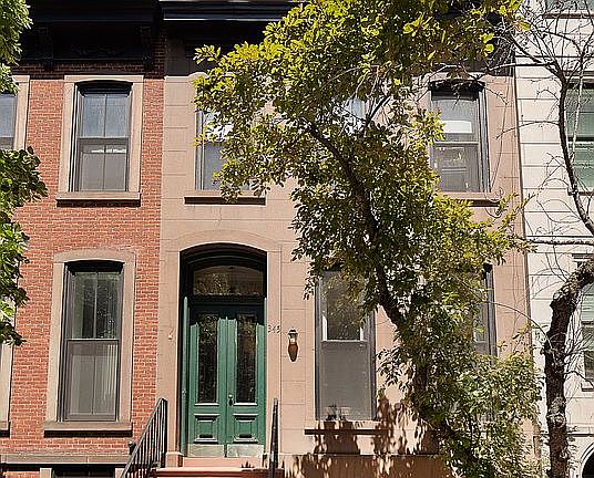 4th image of 345 E 84th St
