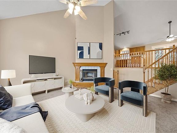 4th image of 302 Amesbury Dr
